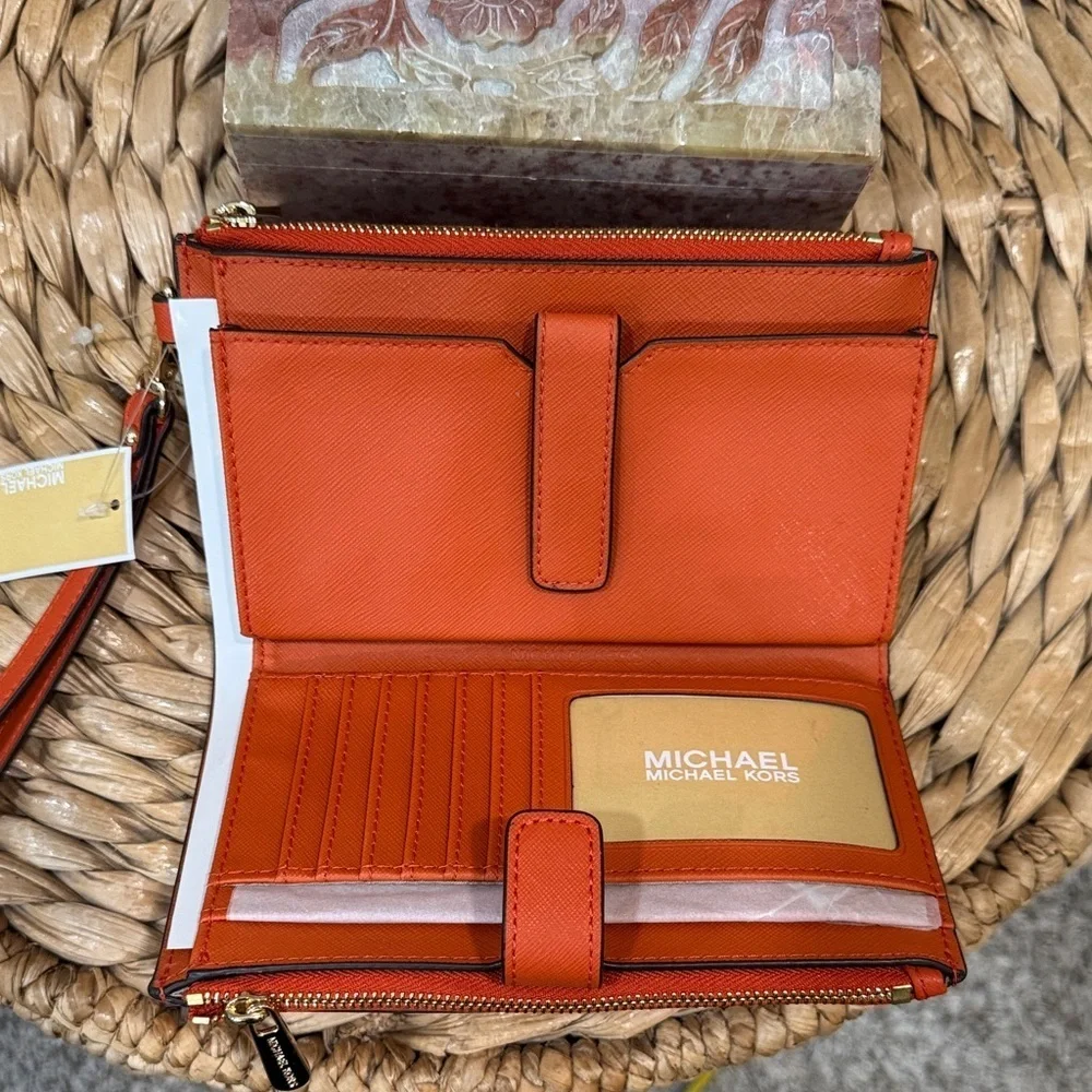 NWT Michael Kors Orange Jet Set Large Travel Wallet Wristlet
